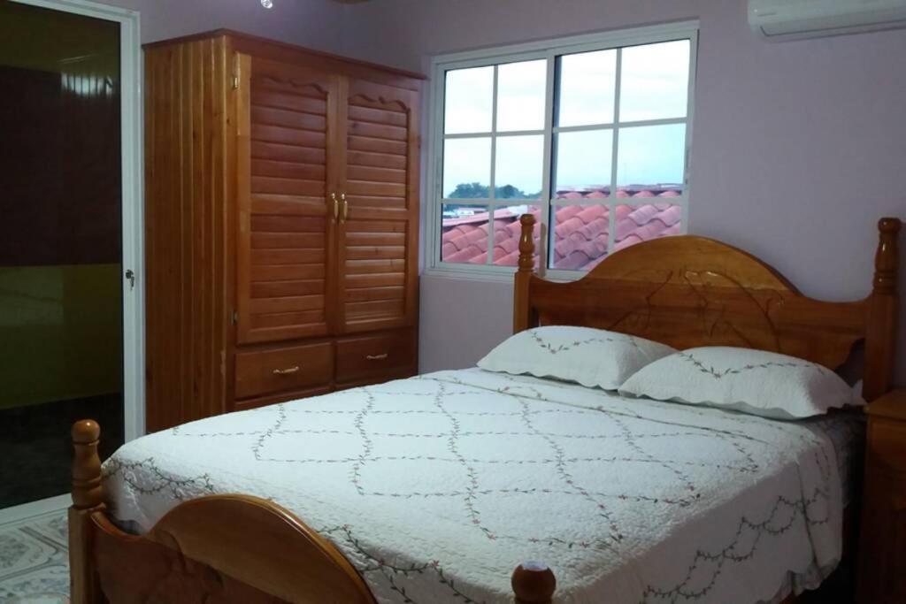 Villa Urania House Bocas del Toro Esterno foto